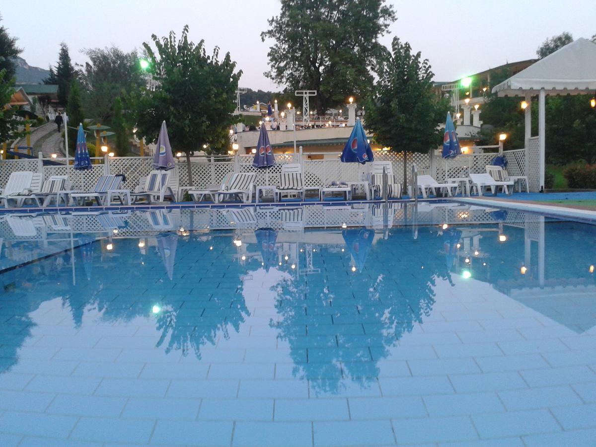 Resort Teater Kame Ibe Esterno foto